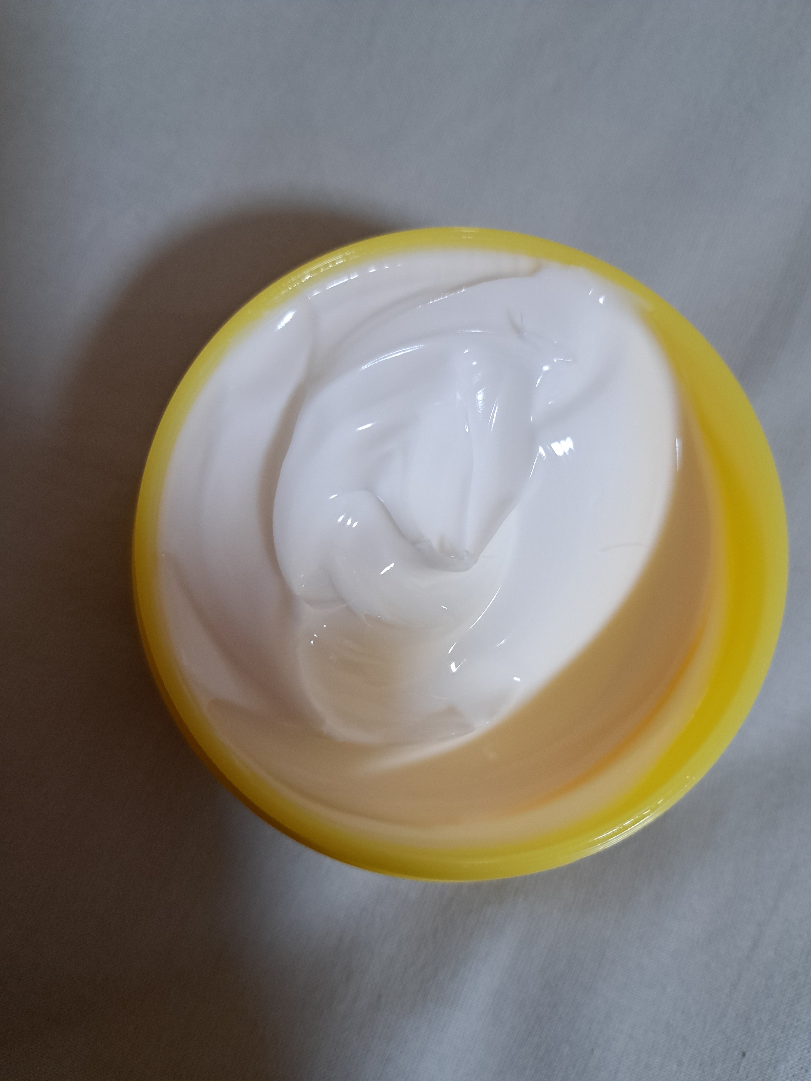 越冬クリームｎ/ビーハニー/ボディクリームを使ったクチコミ（2枚目）