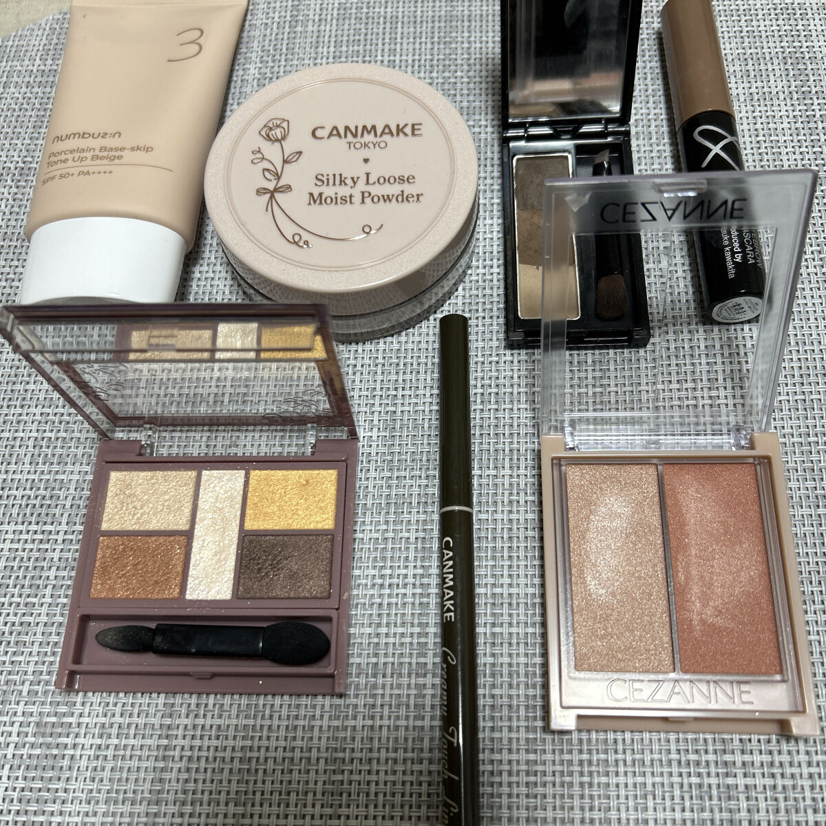 ケイト デザイニングアイブロウ3D/KATE/パウダーアイブロウを使ったクチコミ（2枚目）