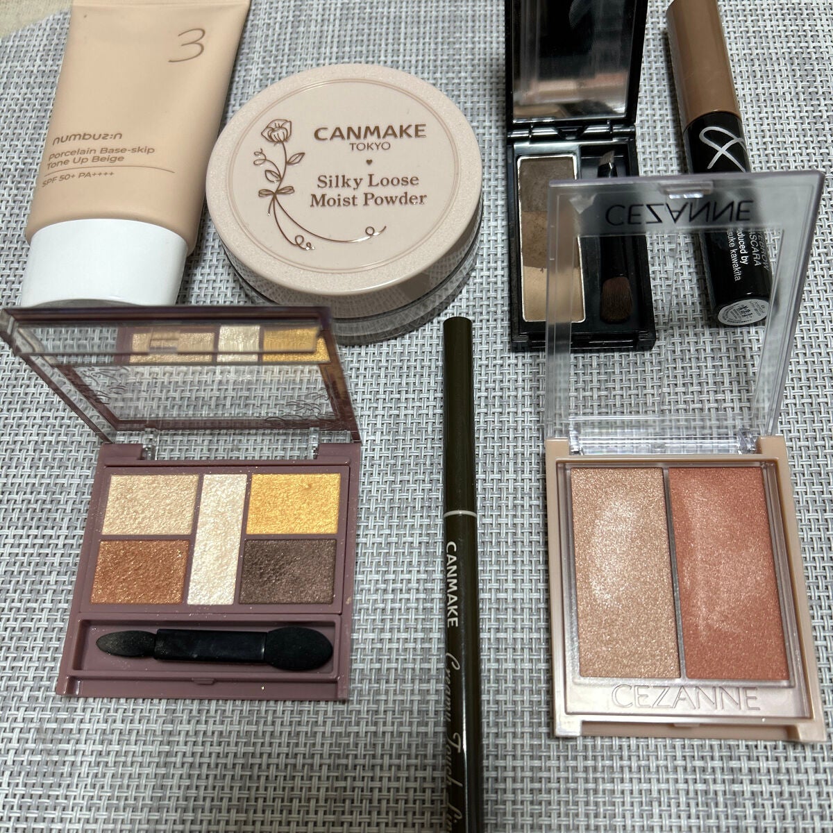 ケイト デザイニングアイブロウ3D/KATE/パウダーアイブロウを使ったクチコミ(2枚目)