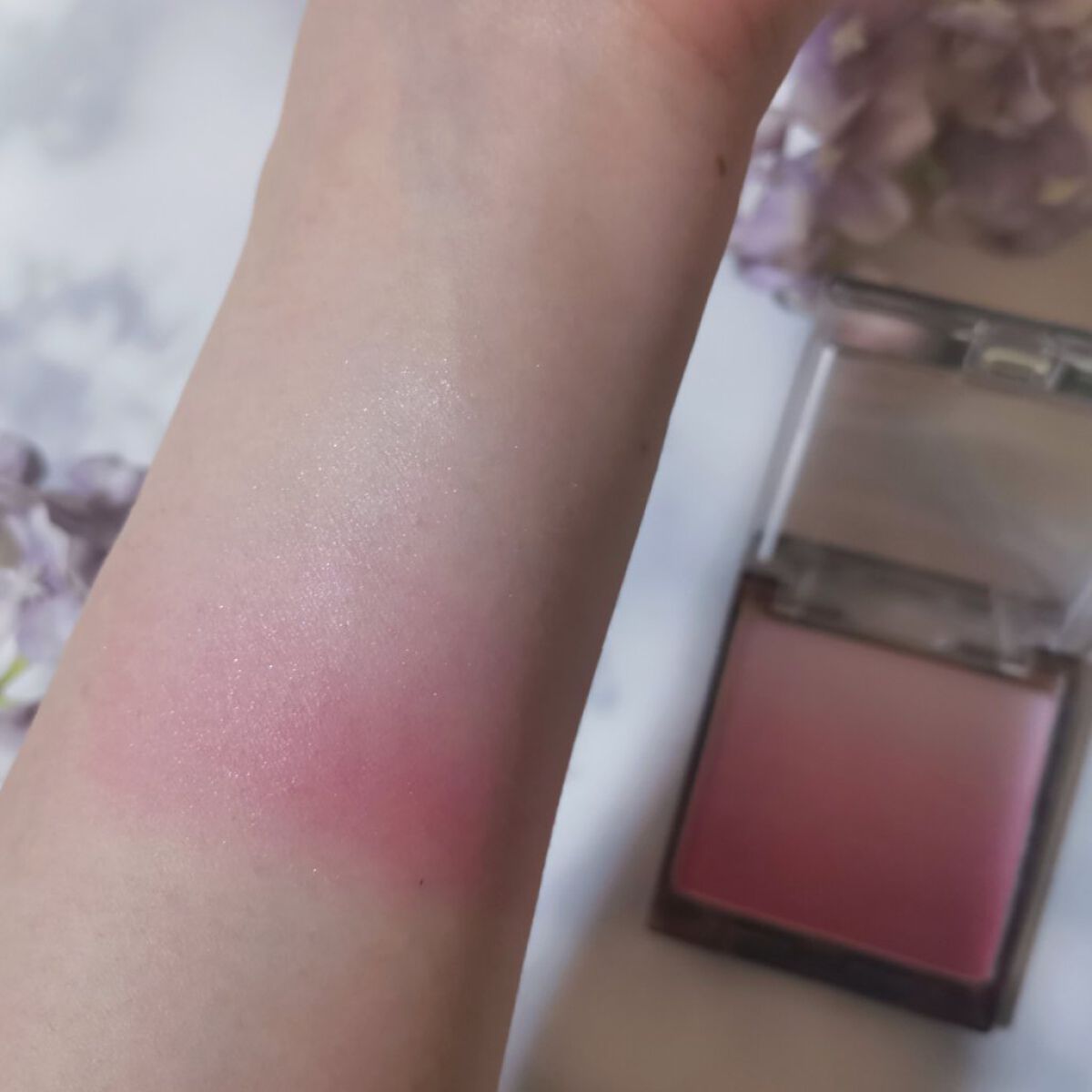 オーラティック ブラッシュ AB04 シャイガール/excel/パウダーチークを使ったクチコミ（3枚目）