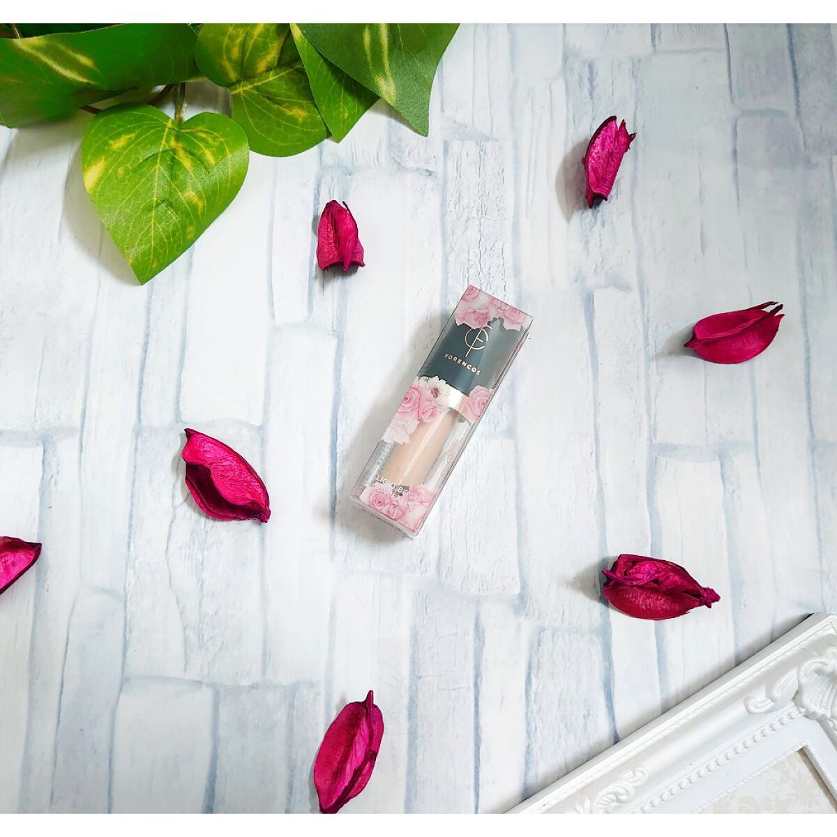 タトゥーウォータープルーフスカーコンシーラー/フォレンコス/リキッドコンシーラーを使ったクチコミ(2枚目)