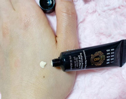 インテンシブ セラム ファンデーション/BOBBI BROWN/リキッドファンデーションを使ったクチコミ(2枚目)