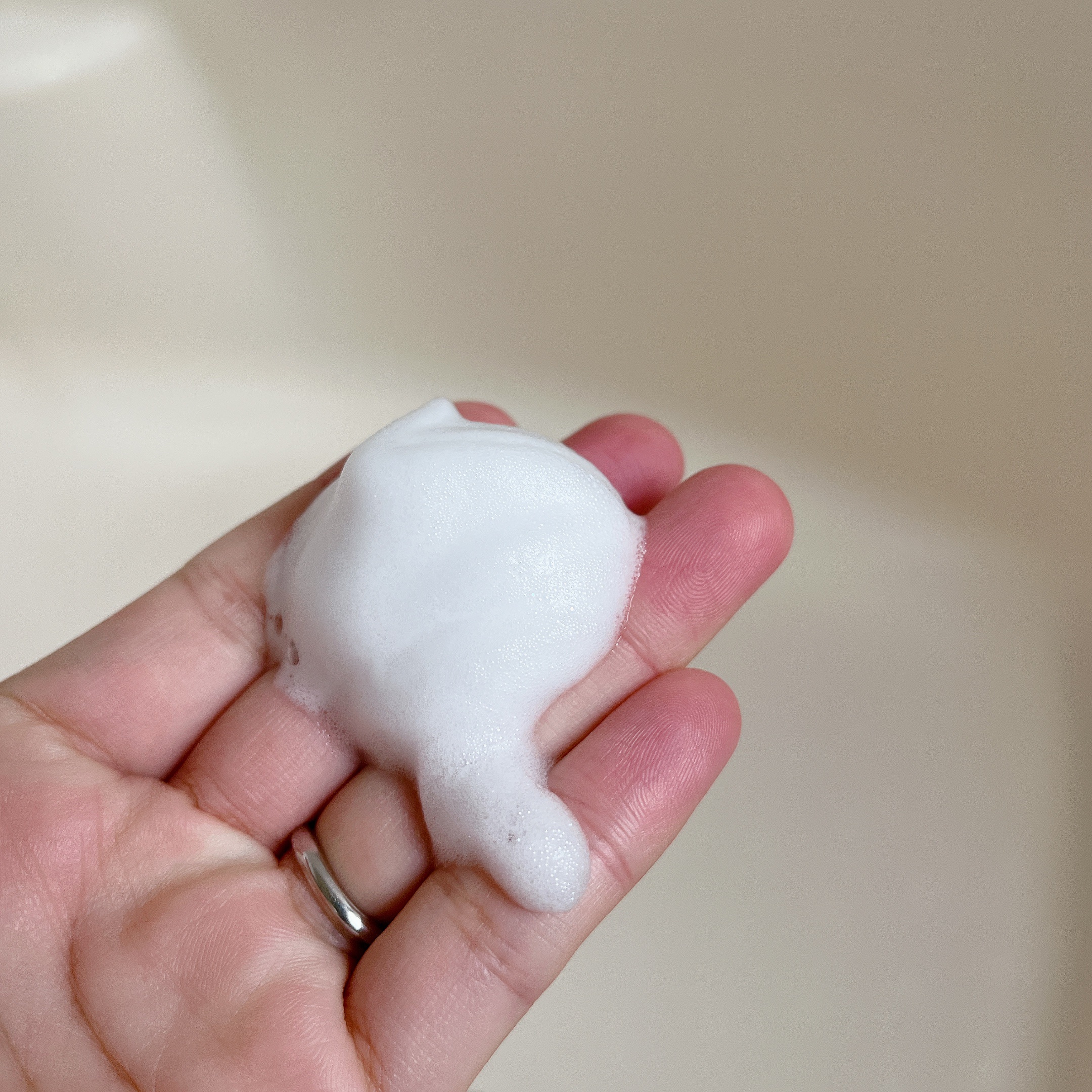 ビオレｕザ ボディ 泡タイプ ボディウォッシュ 金木犀の香り/ビオレu/ボディソープを使ったクチコミ（3枚目）