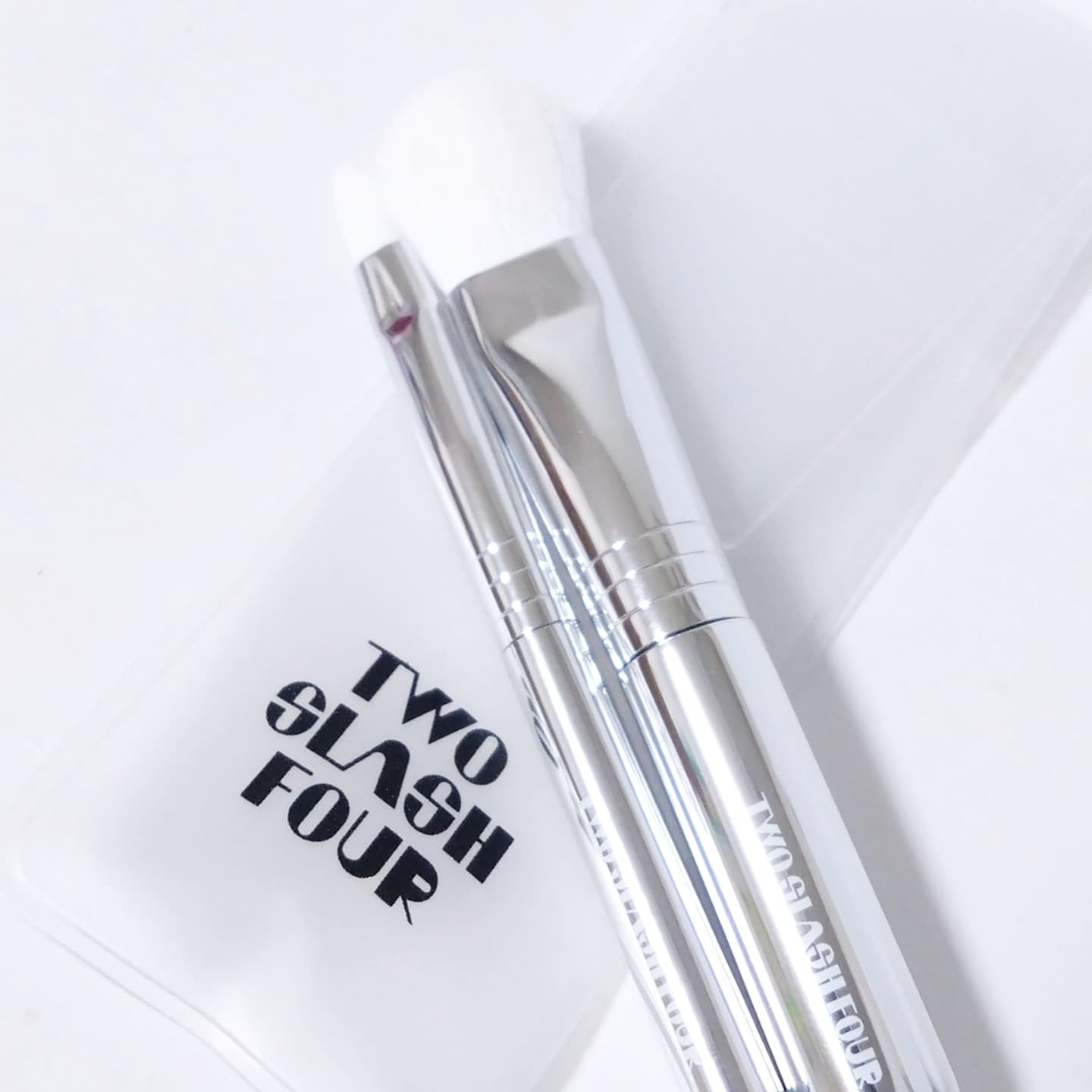 ストロビングフェイスキューブ/TWO SLASH FOUR/ハイライトを使ったクチコミ（3枚目）