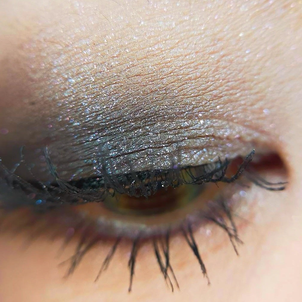 ダズルシャドウ/M・A・C/単色アイシャドウを使ったクチコミ(10枚目)