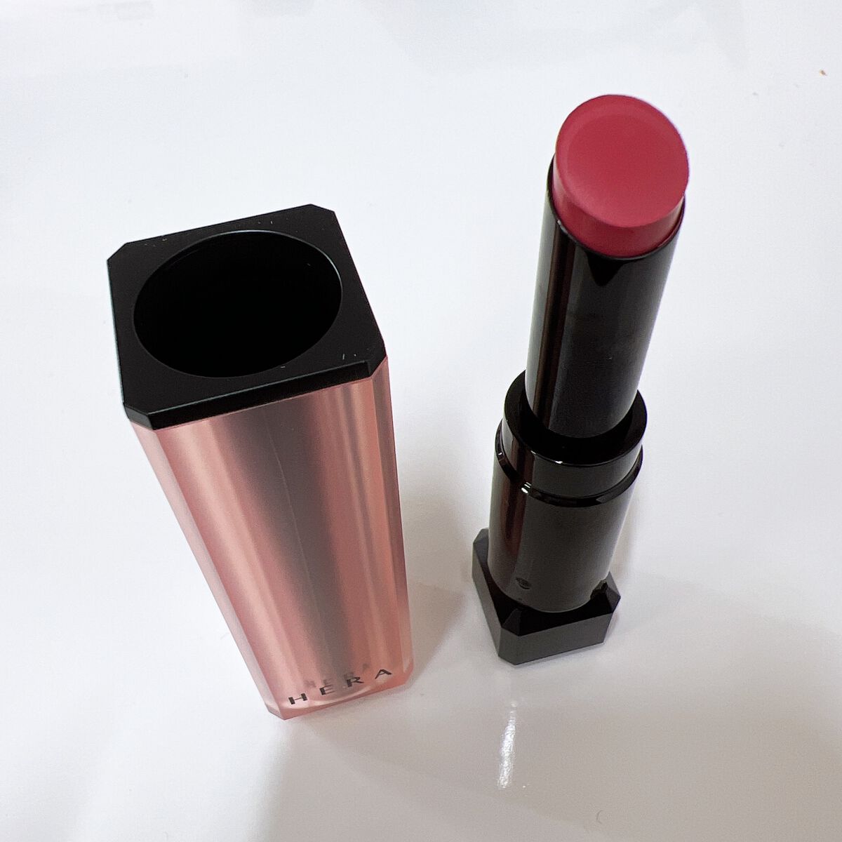 センシュアルパウダーマットリップスティック/HERA/口紅を使ったクチコミ（3枚目）