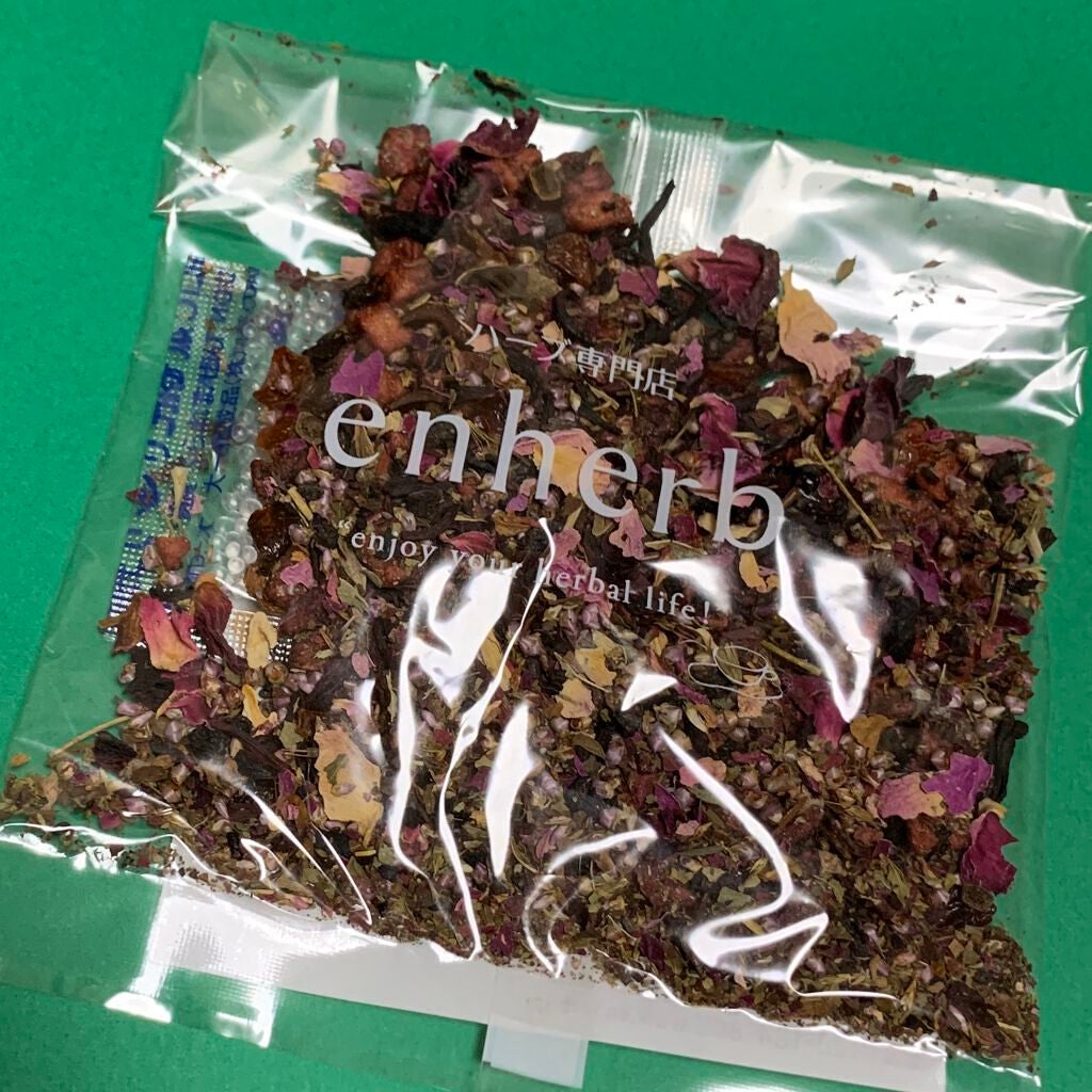 すっぴんカシスローズ茶/エンハーブ/ドリンクを使ったクチコミ(1枚目)