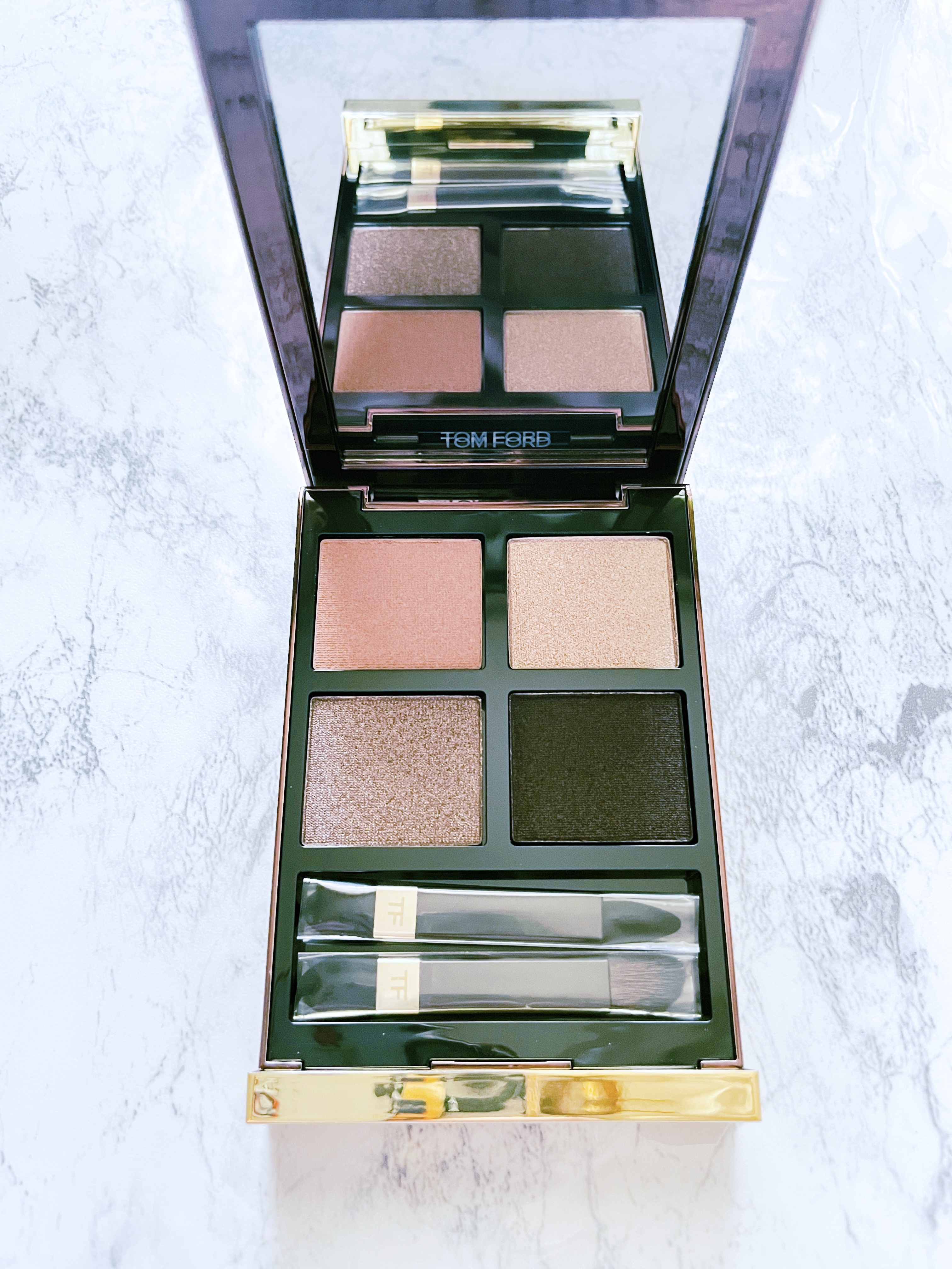 アイ カラー クォード 35CR ローズ トパーズ (限定品)/TOM FORD BEAUTY/アイシャドウパレットを使ったクチコミ（2枚目）