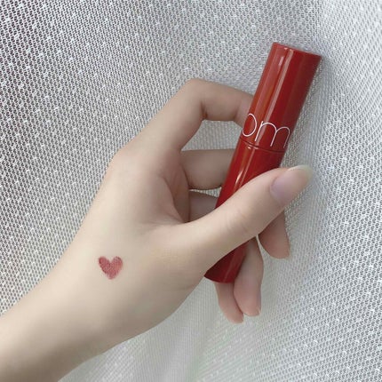 ジューシーラスティングティント/rom&nd/リップティントを使ったクチコミ(1枚目)