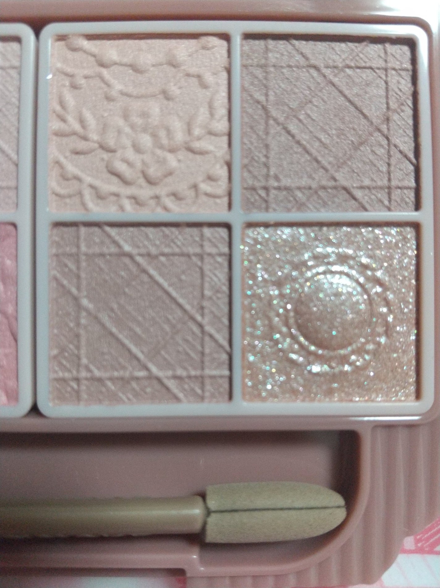 プティパレットアイズ(マットタイプ)/キャンメイク/パウダーアイシャドウを使ったクチコミ(4枚目)