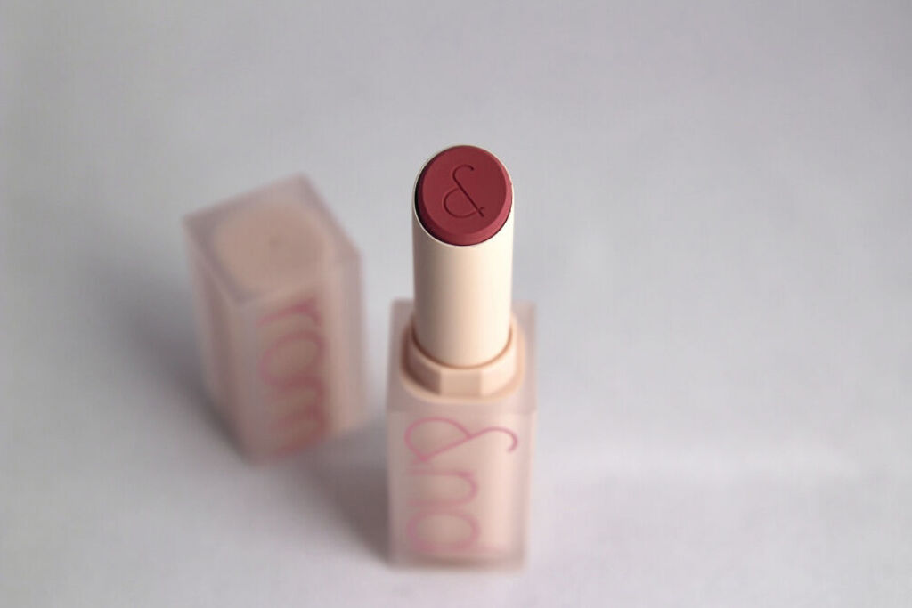 ゼロマットリップスティック 10 ピンクサンド/rom&nd/口紅を使ったクチコミ（2枚目）