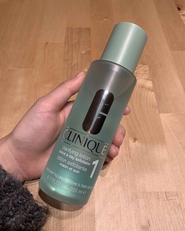 CLINIQUE
clarifying lotion 1(クラリファイングローション1)

CLINIQUEといえば！の定番商品で人気の拭き取り化粧水ですよね🧴


1-4まである番号のうちでアルコール