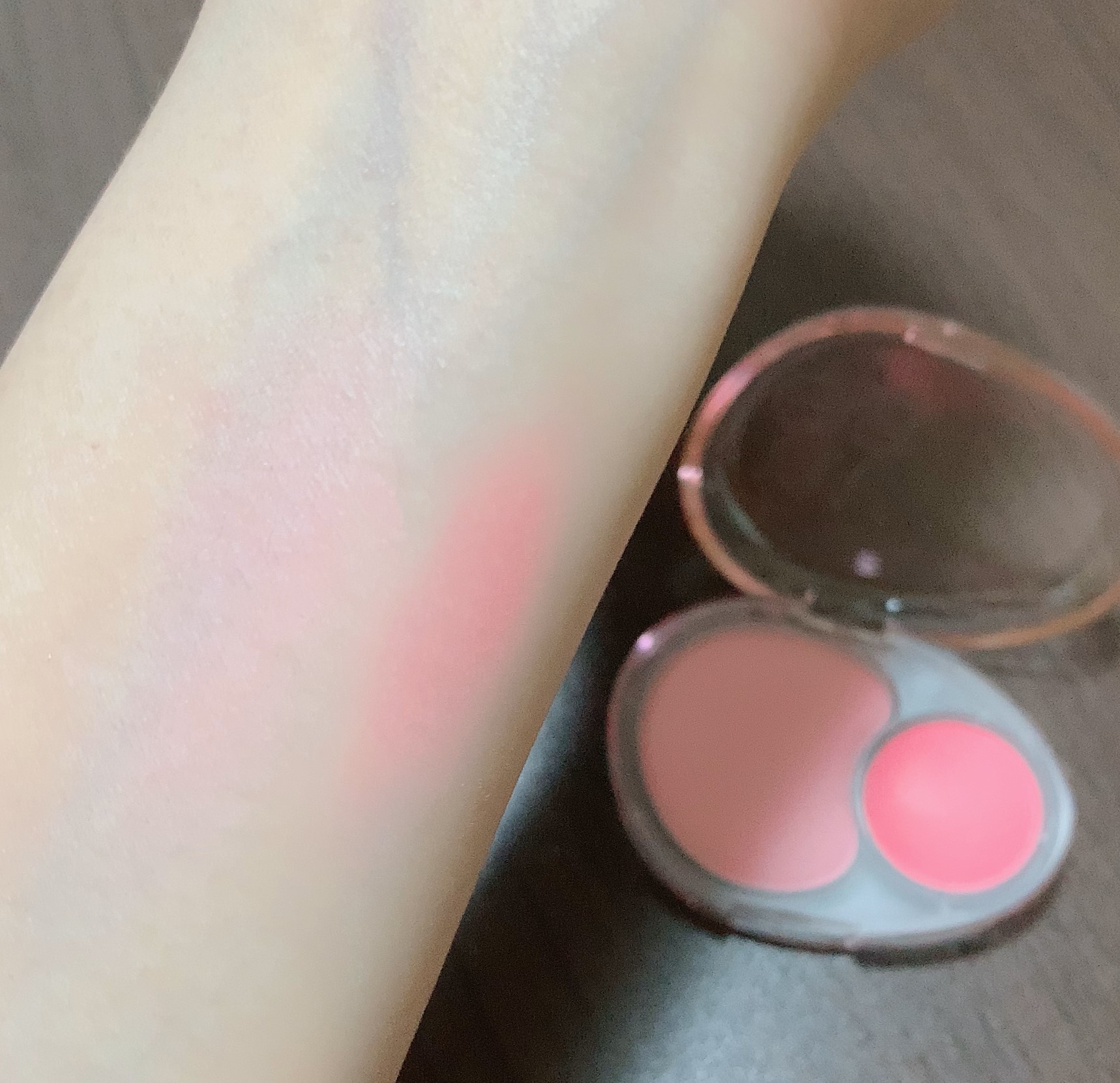 デュアルチークメロウ/fwee/ジェル・クリームチークを使ったクチコミ（3枚目）