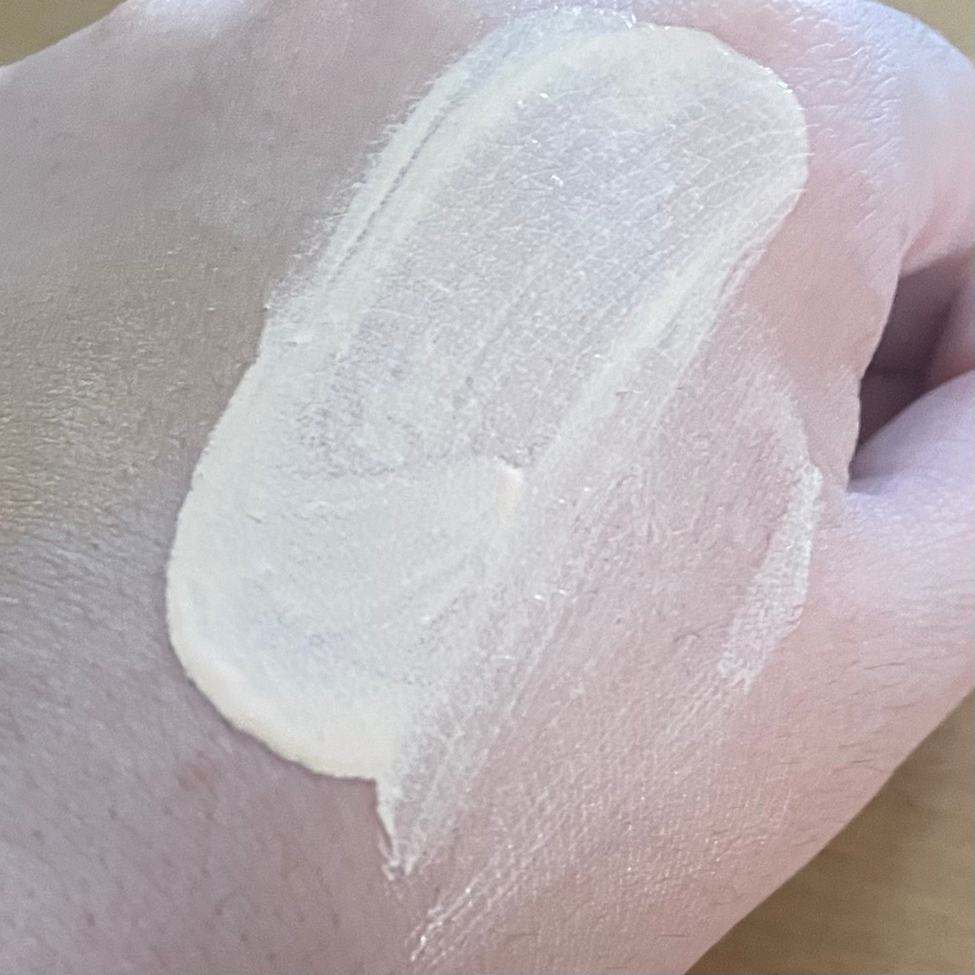 プロテクティング ファンデーション プライマー /PAUL & JOE BEAUTE/化粧下地を使ったクチコミ(4枚目)