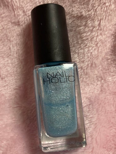 仕上がりはまるでお砂糖⸝⋆


NAIL HOLIC ネイルホリック フローズンシュガーBL961 5ml 330円

塗ると水色はか薄くなる印象です
乾くとシュガーの名の通りお砂糖のようにザラザラするのが面白いです

乾いたらグニョらないのがとても良いですね！！◎
どうしてシュガー以外はグニョるんでしょうか？

#ネイルホリック #nail_holic #ポリッシュ の画像 その0