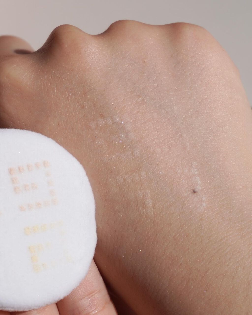 プリズム・リーブル/GIVENCHY/ルースパウダーを使ったクチコミ(5枚目)