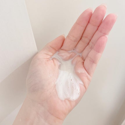 ブラック フレグランス スタイリング ヘアエッセンス/LEXILIS/アウトバストリートメントを使ったクチコミ(3枚目)