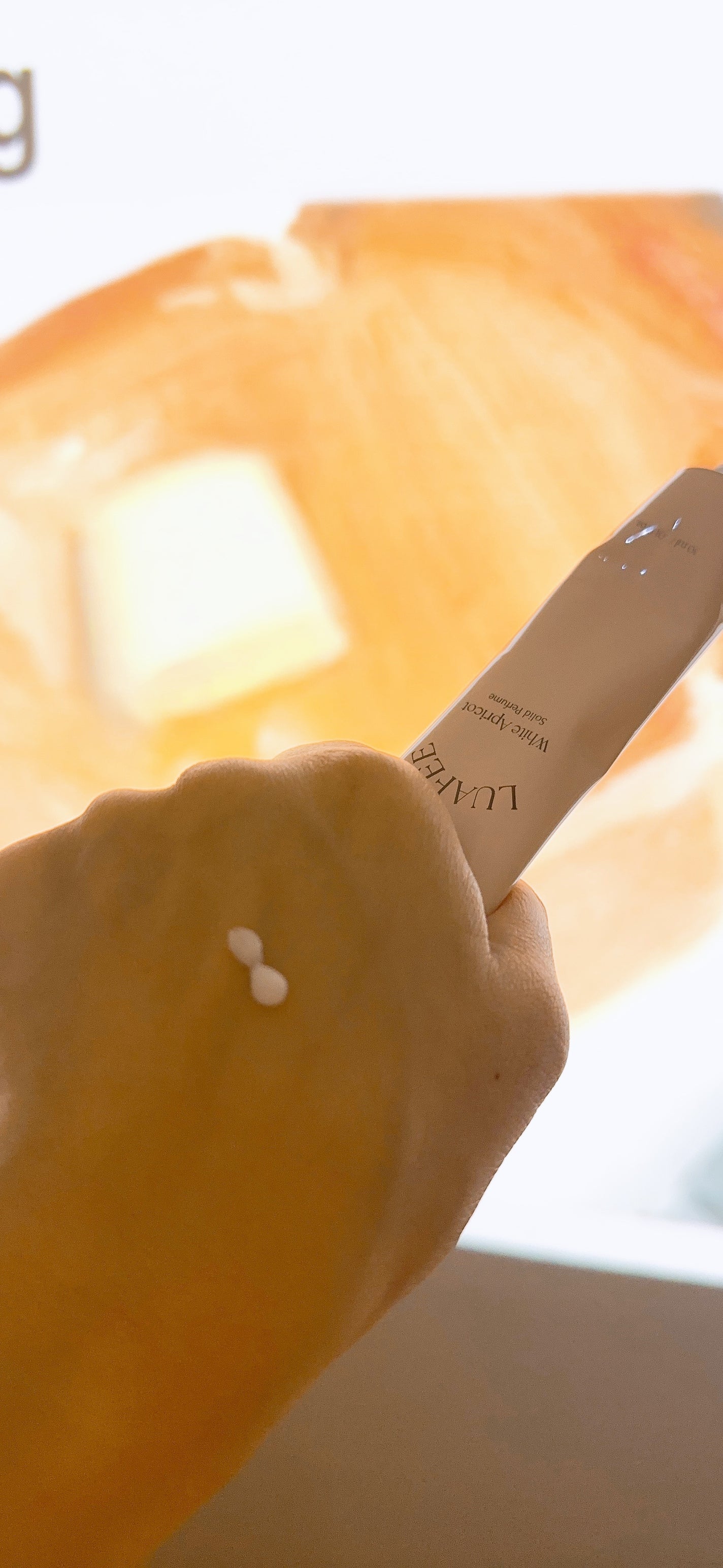 ソリッド パフューム ホワイトアプリコット/LUAFEE/練り香水を使ったクチコミ(2枚目)