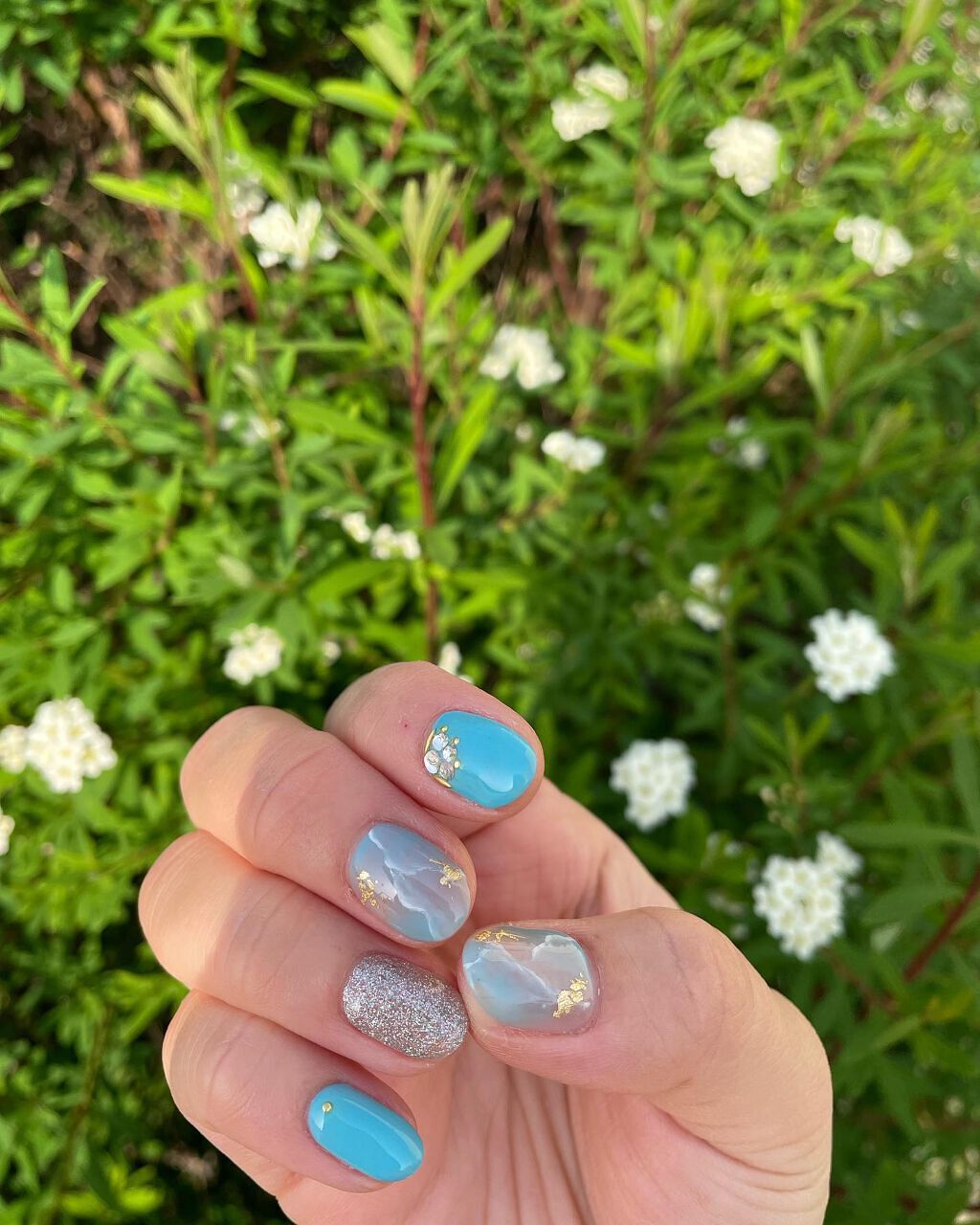 なぁな on LIPS 「⁑私の癒しネイルサロン💅へ…💙爪が伸びてきても絶対に割れたりし..」(2枚目)