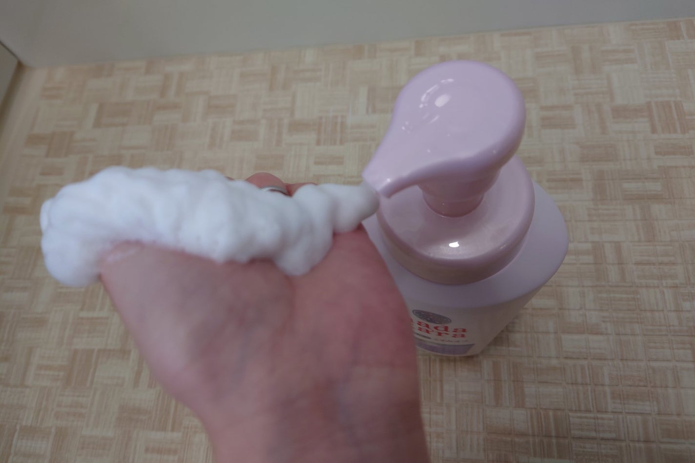 増える泡ボディソープ ホワイトシトラスティーの香り/hadakara/ボディソープを使ったクチコミ(3枚目)