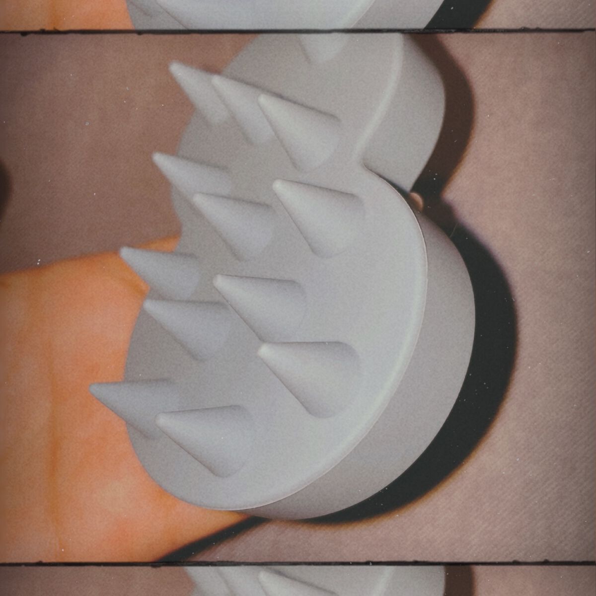 スパ やみつき 頭皮マッサージブラシ ソフト/エイトザタラソ/スカルプブラシを使ったクチコミ（2枚目）