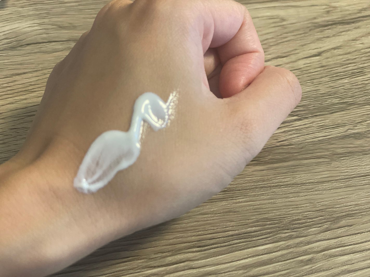 ヒアルーシカ ウォーターフィット サンセラム/SKIN1004/日焼け止めローションを使ったクチコミ(3枚目)