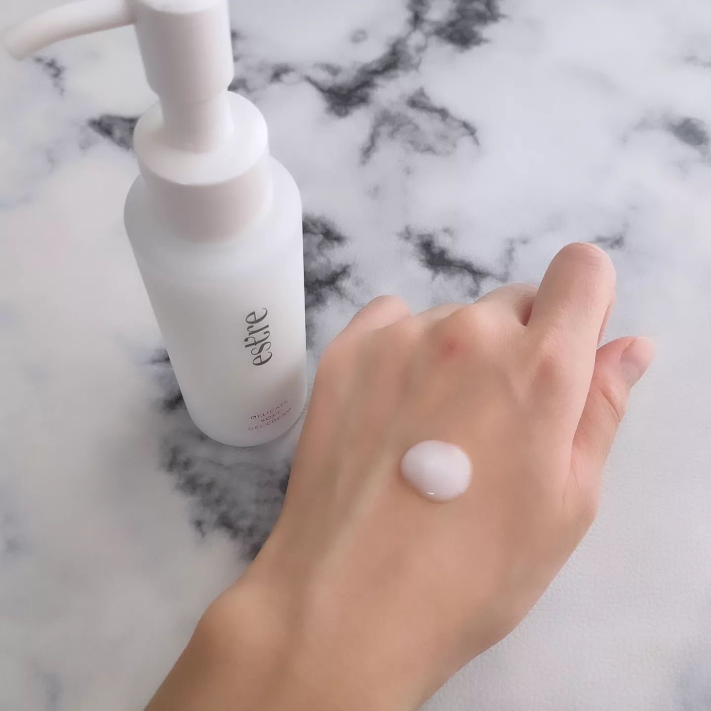 デリケートソフトジェルクリーム/est’re®/ボディクリームを使ったクチコミ（3枚目）