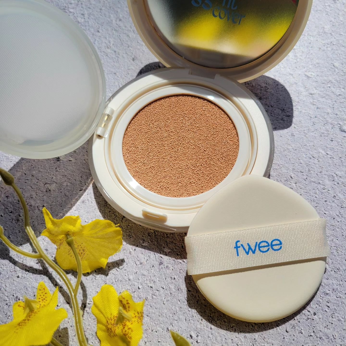 フィー クッションエッグフィットカバー 1.5 ピーチ/fwee/クッションファンデーションを使ったクチコミ（1枚目）