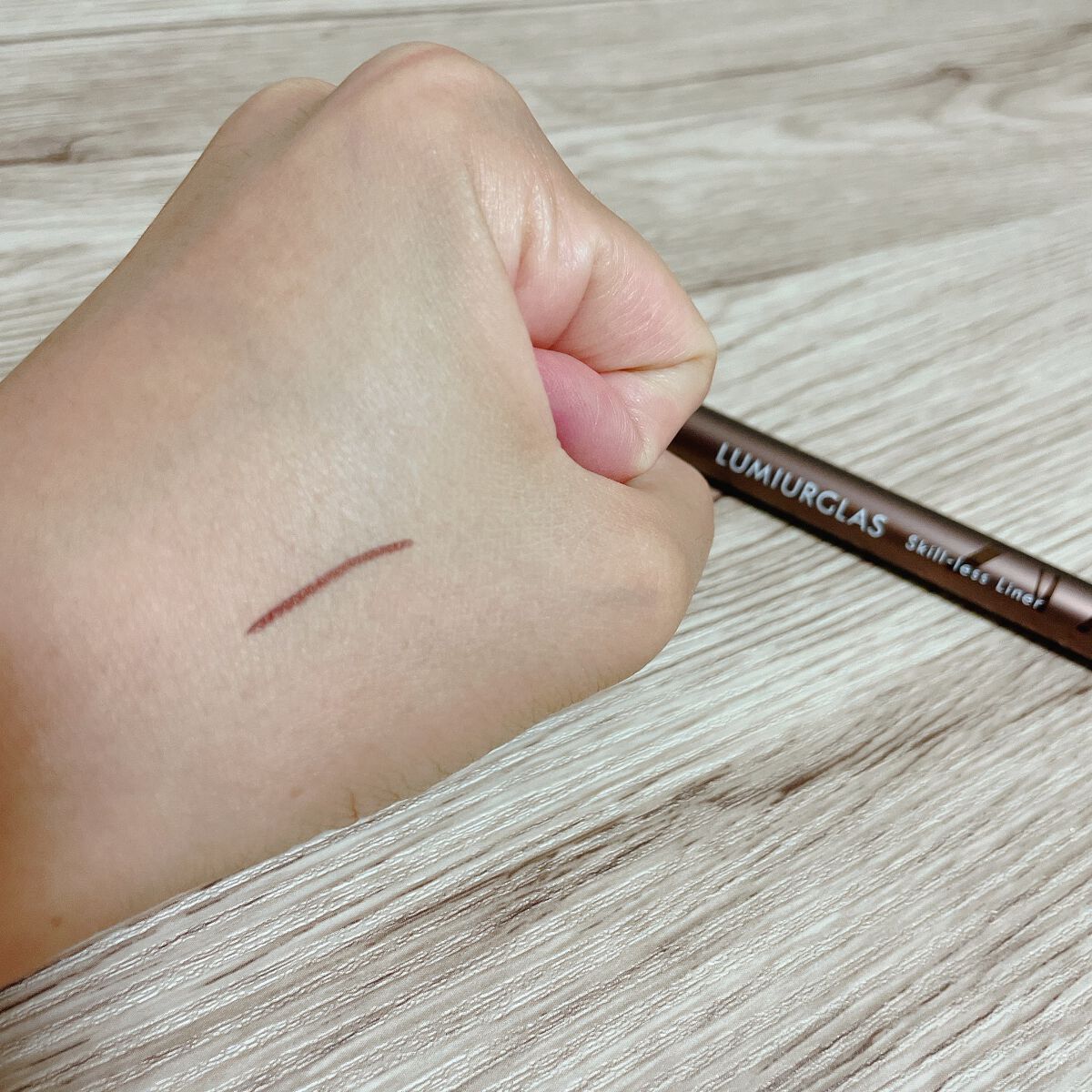 スキルレスライナー/LUMIURGLAS/リキッドアイライナーを使ったクチコミ（2枚目）