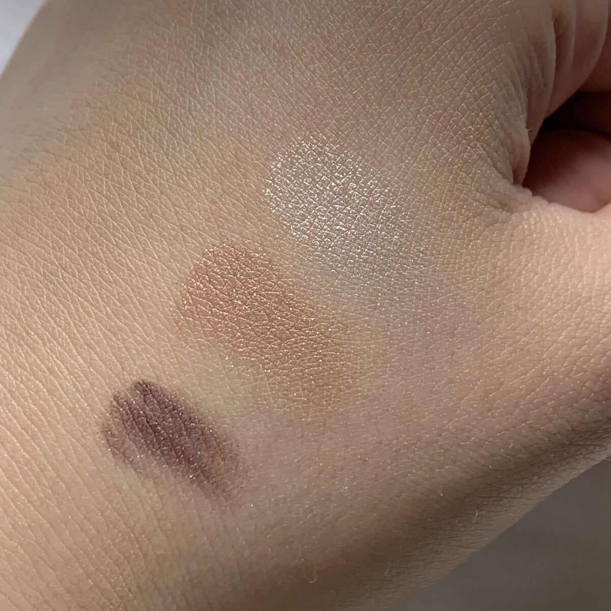 トーンアップアイシャドウ/CEZANNE/アイシャドウパレットを使ったクチコミ（2枚目）