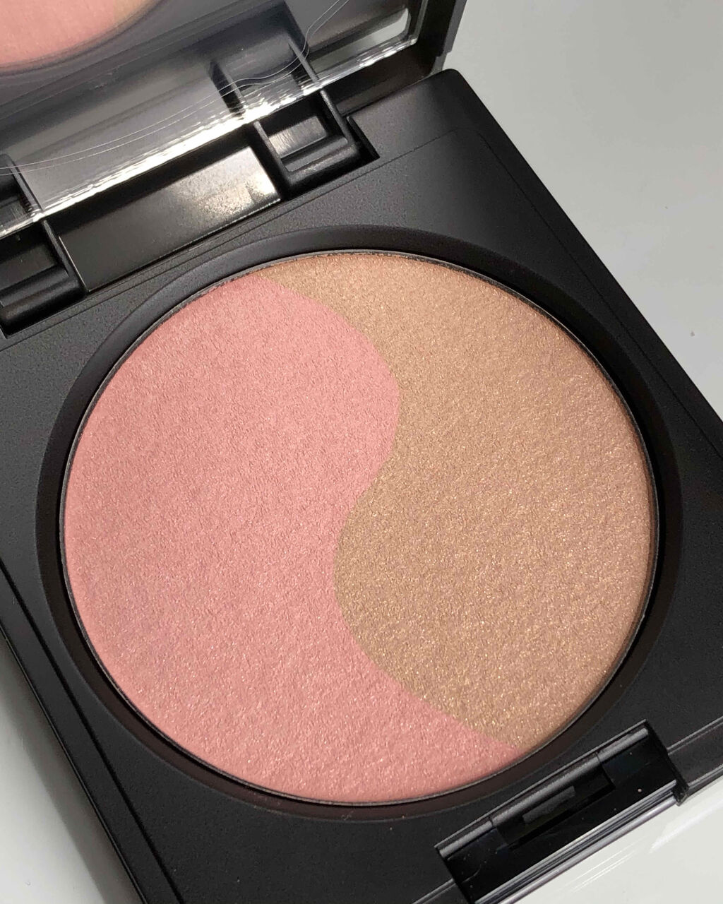 セルヴォーク カムフィー ブラッシュ/Celvoke/パウダーチークを使ったクチコミ（2枚目）