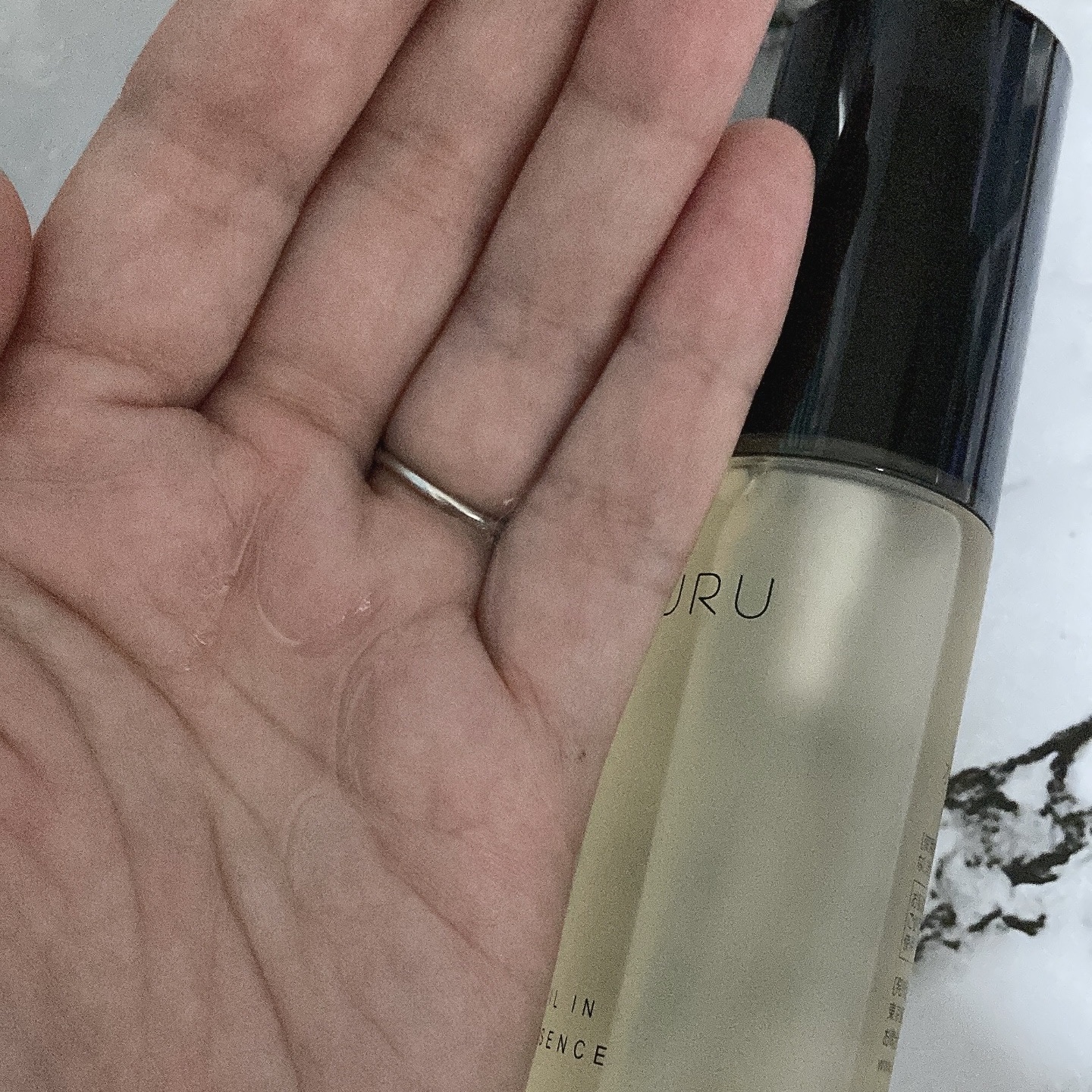 オイルインエッセンス/MUQURU/ブースター・導入液を使ったクチコミ（2枚目）