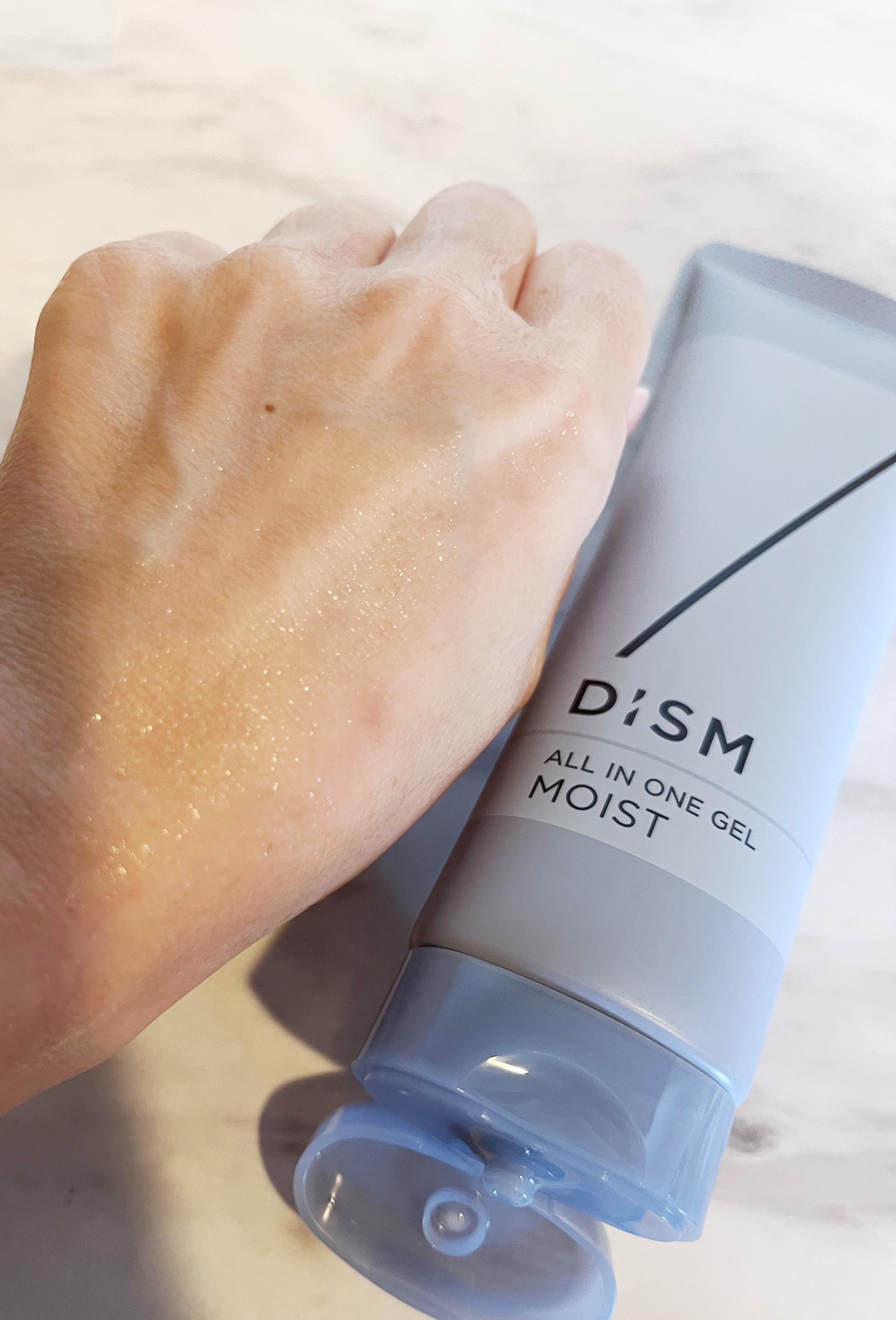 ディズム オールインワンジェル モイスト [しっとりタイプ]/DISM/オールインワン化粧品を使ったクチコミ（3枚目）