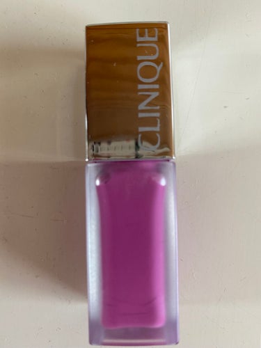 CLNIQUE マットグロス💄

青みピンク　発色が凄く良いです。
今はマスク生活で使えて無い😂
塗りやすく、落ちにくいです。🌈