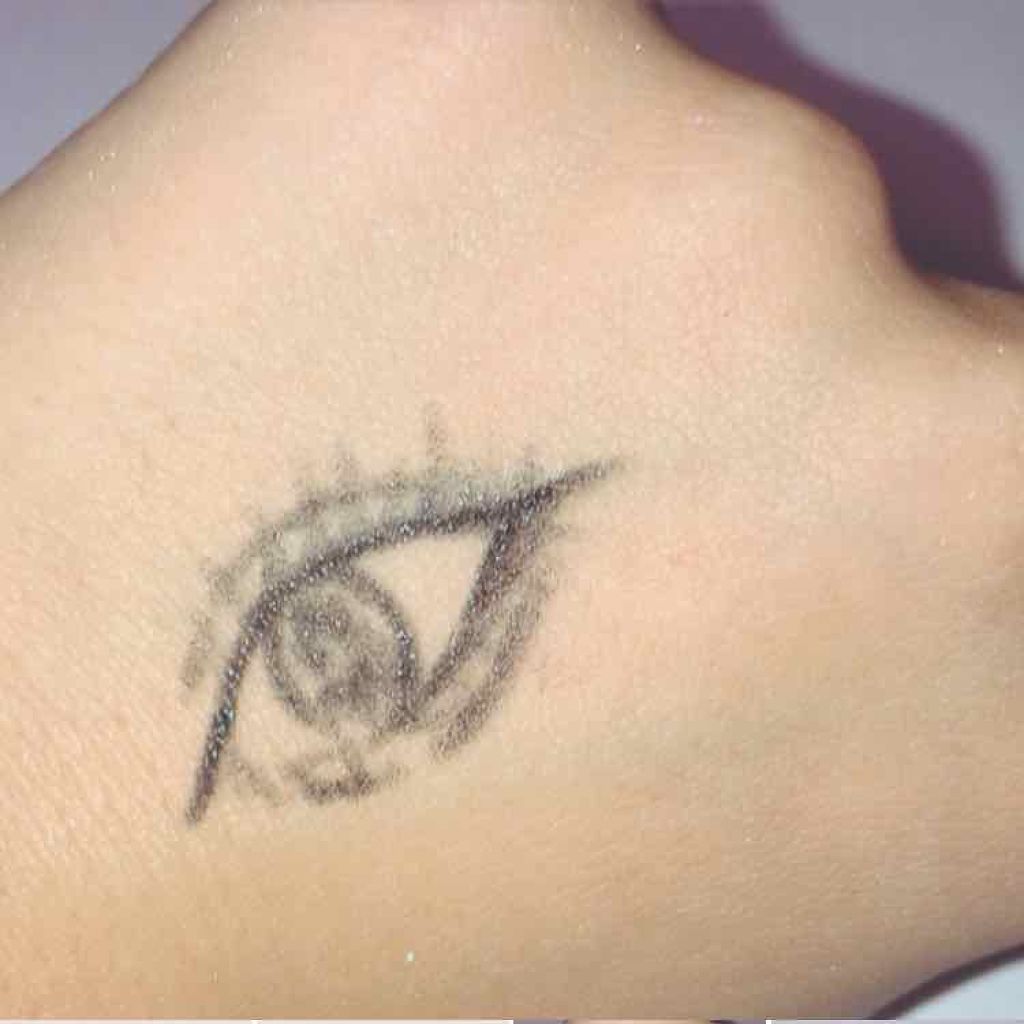 クリーミータッチライナー/キャンメイク/ジェルアイライナーを使ったクチコミ（2枚目）