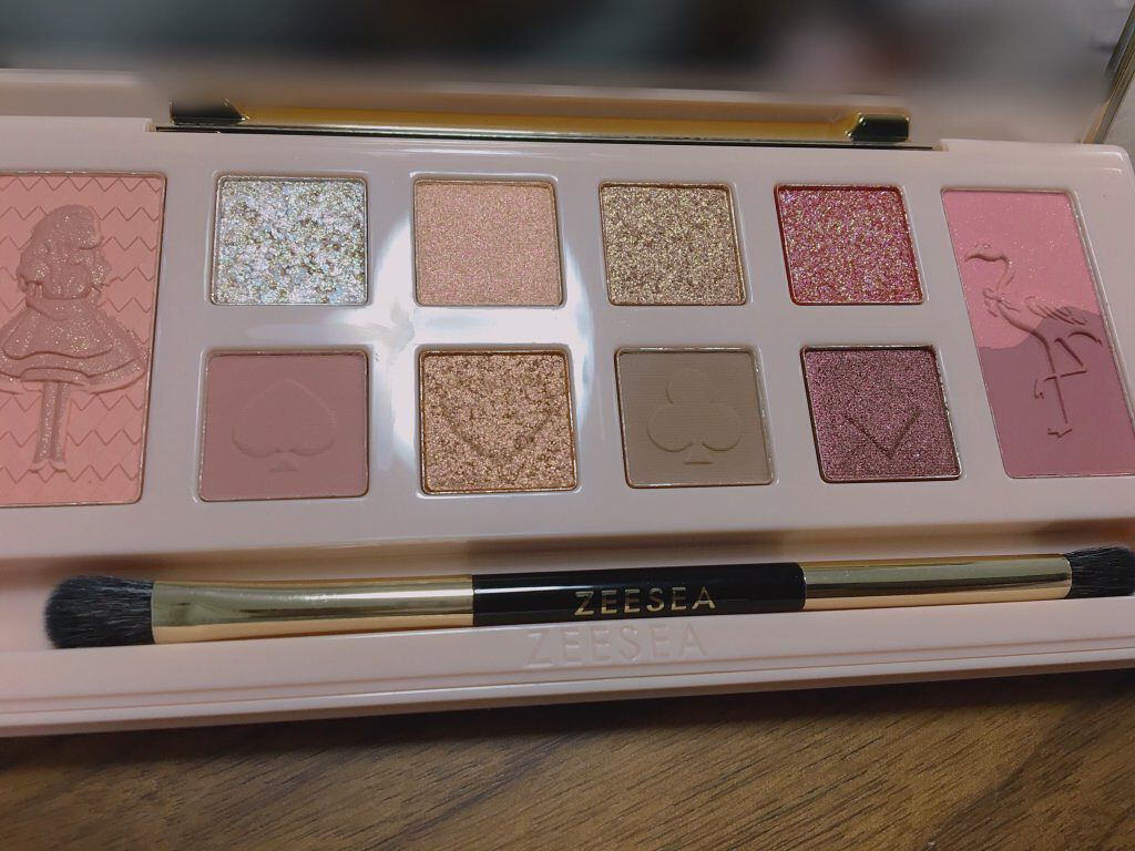 アリスドリームランドシリーズ 12色アイシャドウパレット(ZEESEA×大英博物館)/ZEESEA/アイシャドウパレットを使ったクチコミ(2枚目)