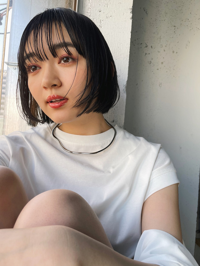 ショートヘアーの女性