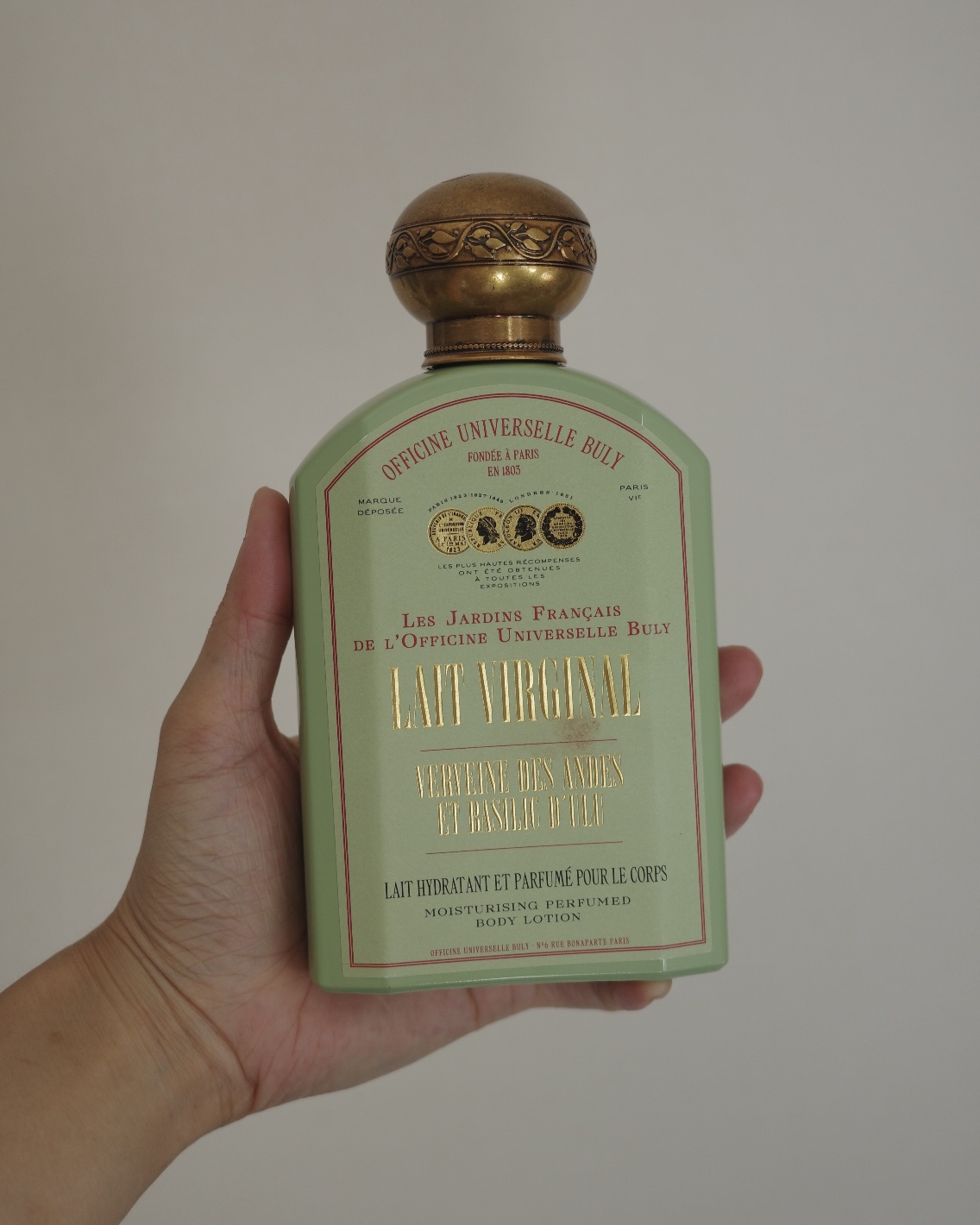レ・ヴィルジナル/オフィシーヌ・ユニヴェルセル・ビュリー/ボディミルクを使ったクチコミ（1枚目）