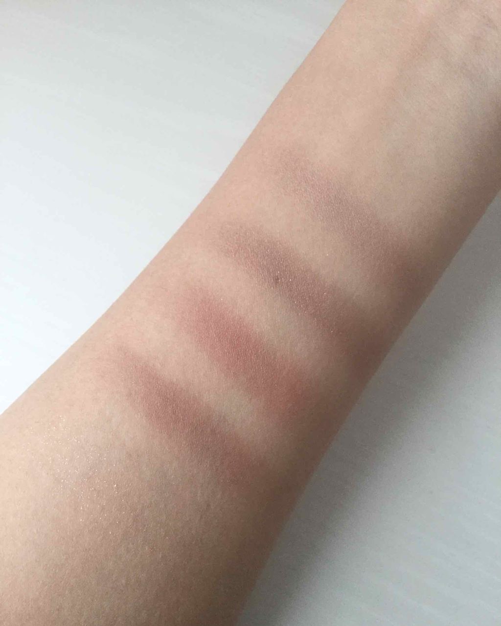 メスメリック グラスリップオイル/CHICCA/リップグロスを使ったクチコミ（2枚目）