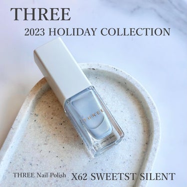 SUZY  on LIPS 「冬に合うシルキーブルーネイル🩵@threecosmeticsT..」（2枚目）