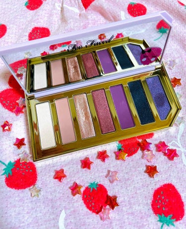 ラズル ダズル ベリー アイシャドウ パレット/Too Faced/アイシャドウパレットを使ったクチコミ（2枚目）