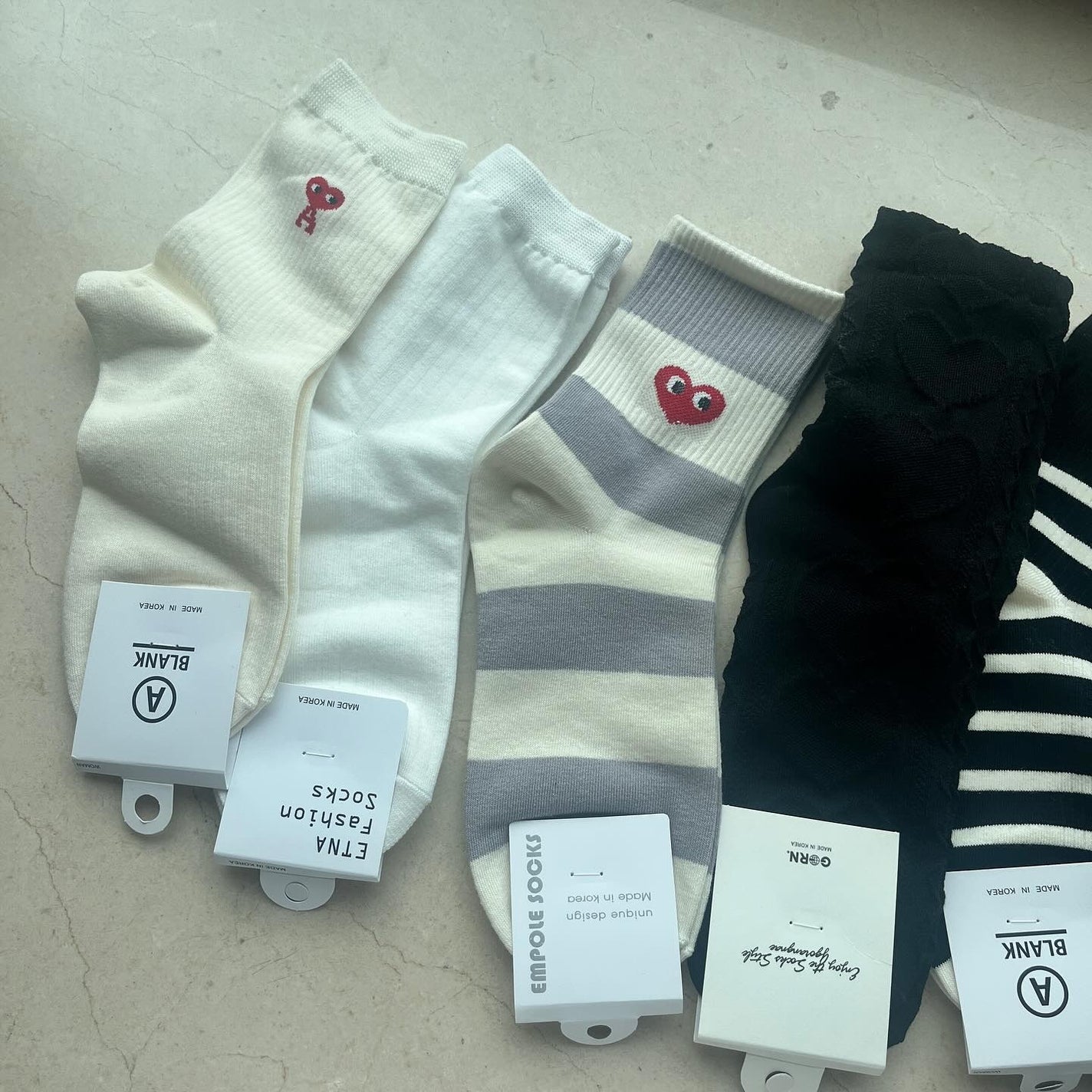 ひとりコスメ部 フォロバ100 on LIPS 「私の好きな韓国の靴下🧦🇰🇷毎回韓国行く時は買ってきてた。5年ぶ..」(5枚目)