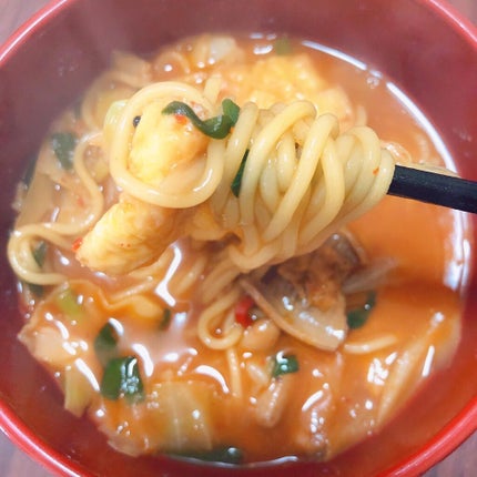 MOMO@フォロバ100% on LIPS 「..最近昼食にハマっている食べ物\なべやき屋キンレイ お水がい..」(9枚目)