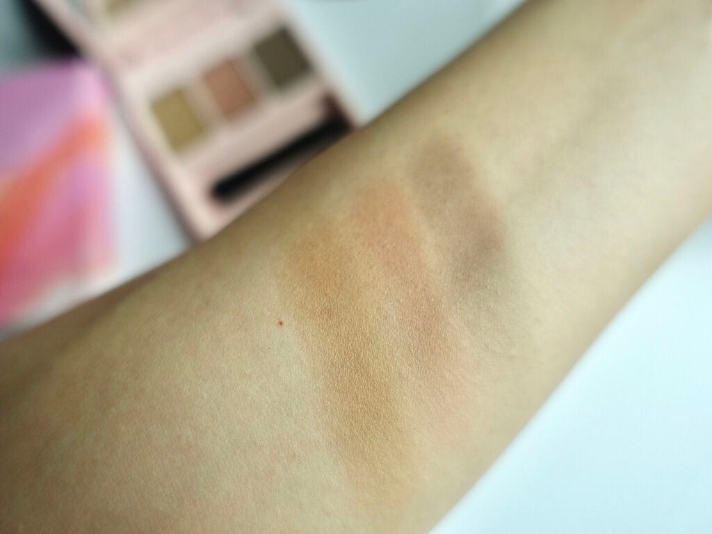 Anna on LIPS 「トレンドのカラー眉。ふんわり仕上がるので誰でも挑戦しやすいのが..」(2枚目)