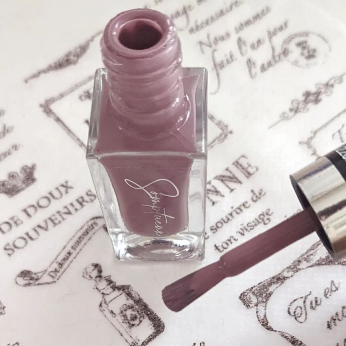 Somptueux(ソンプチュー) ネイルポリッシュ/DAISO/マニキュアを使ったクチコミ(2枚目)