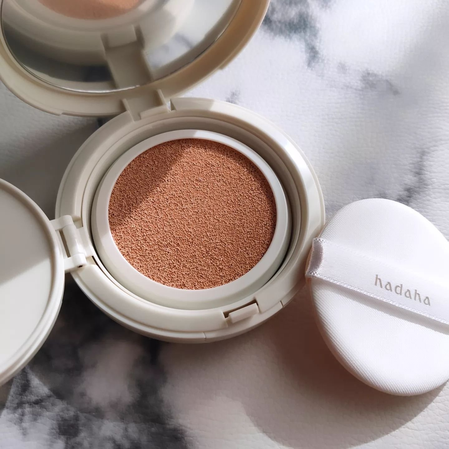 モイスチャーフィットクッション/hadaha/クッションファンデーションを使ったクチコミ（3枚目）