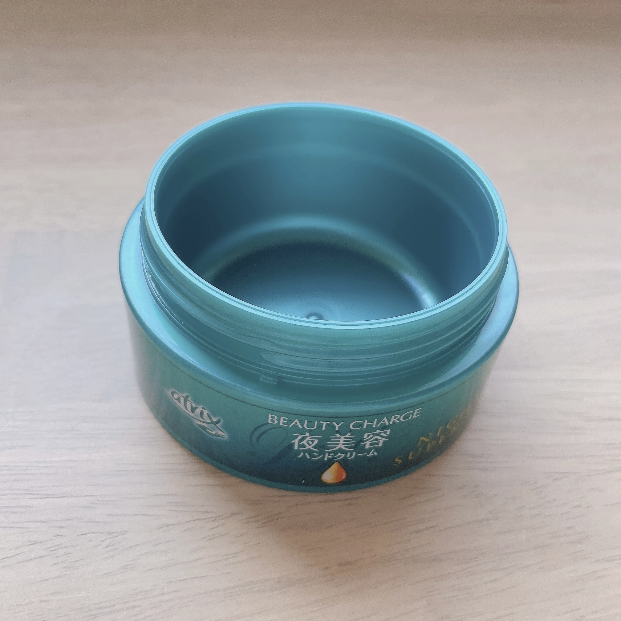 ビューティーチャージ ナイトスペリア/アトリックス/ハンドクリームを使ったクチコミ（1枚目）