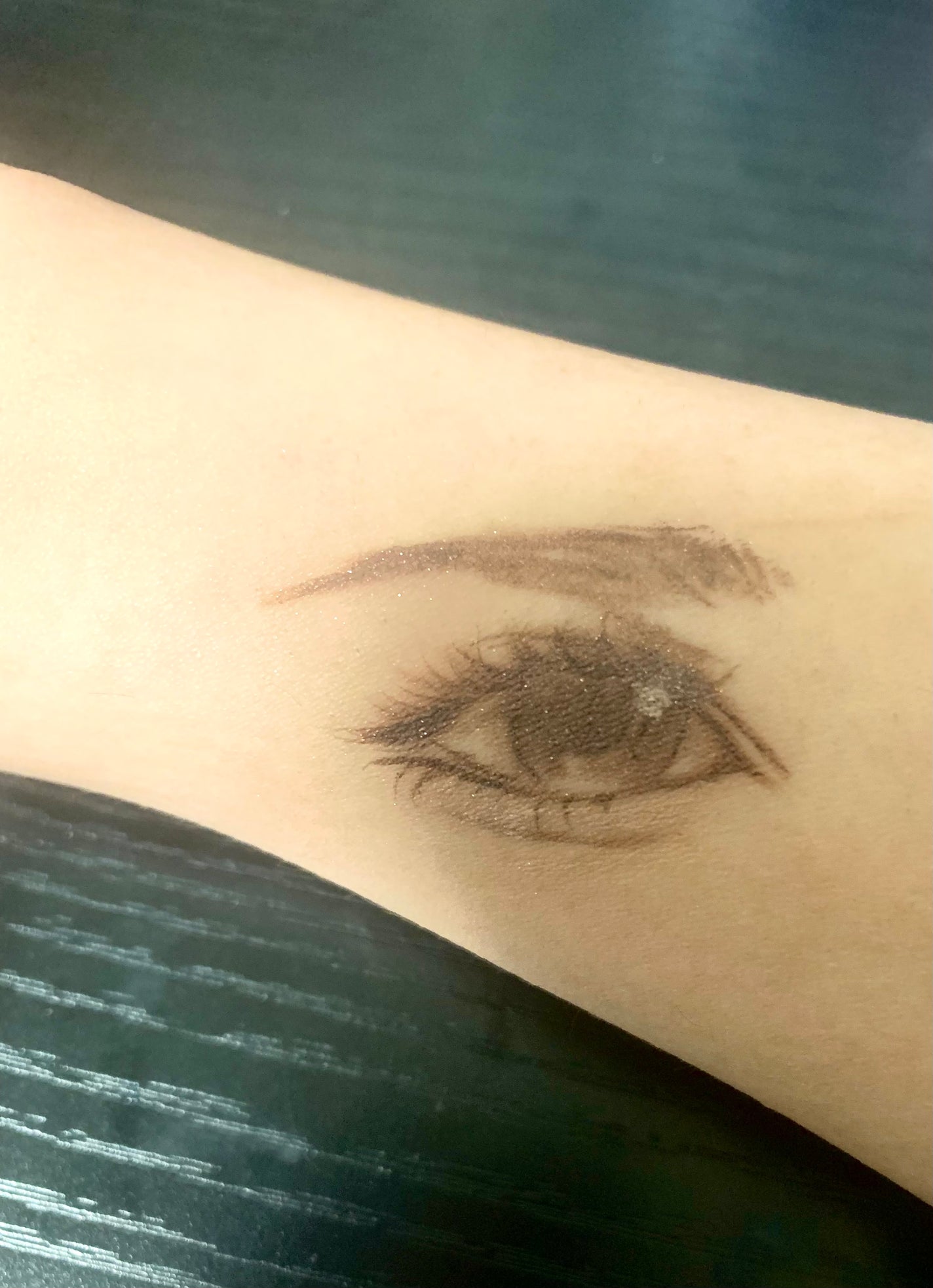 シングルカラーアイシャドウ/CEZANNE/単色アイシャドウを使ったクチコミ(3枚目)