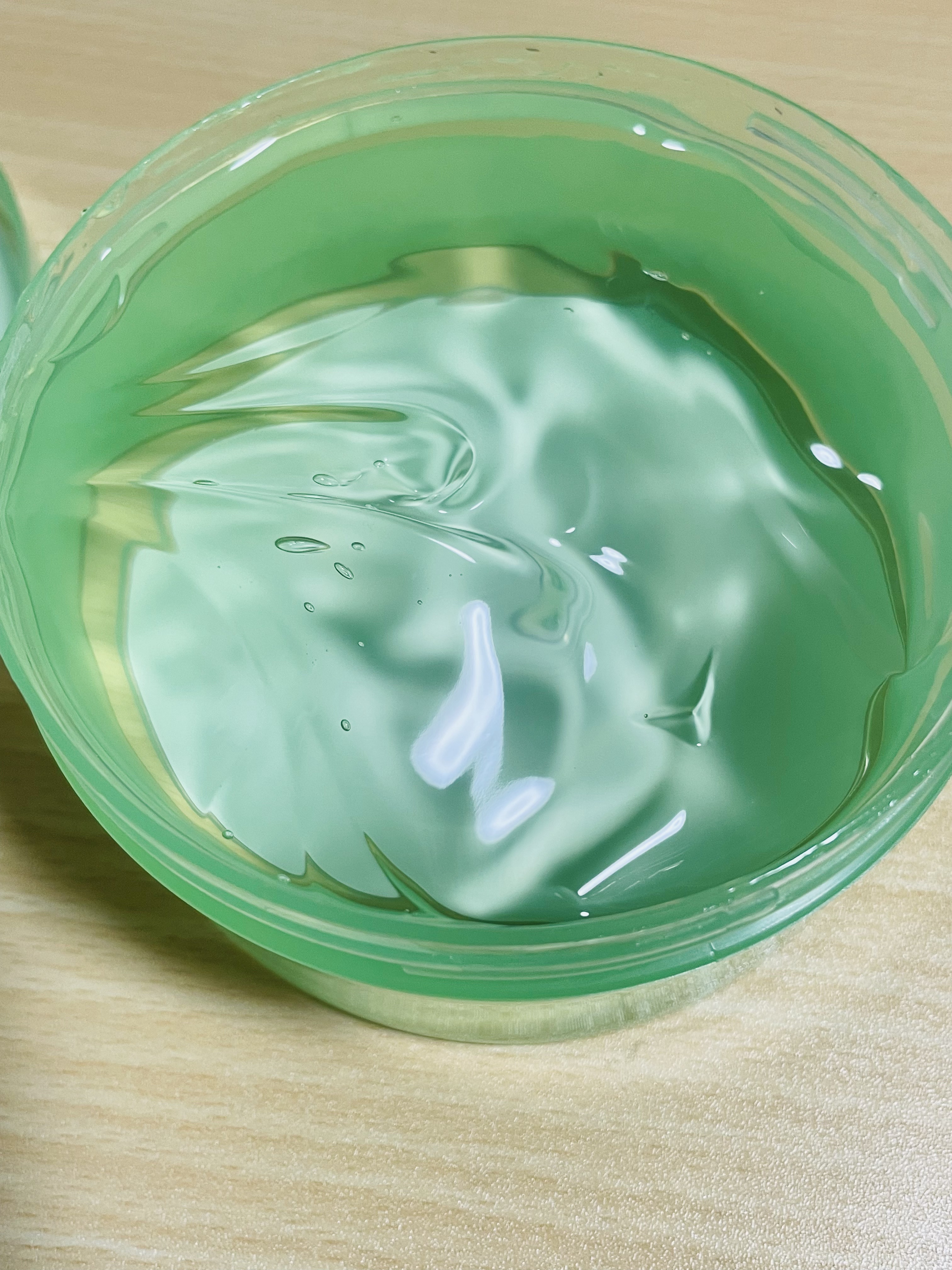 ティーツリーカーミングハイドロジェル/MEDIHEAL/ボディローションを使ったクチコミ（2枚目）