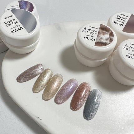 🐒ズボラママみっちゃんの高見えネイル💅 on LIPS 「マグネットネイル🧲自分好みで購入すると、色味が偏る🤭✨あるある..」(1枚目)